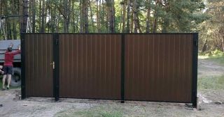 Купить распашные ворота из профнастила Холмск, цена от 2753 руб.